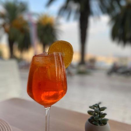 Hotel Ari Sarandë Esterno foto