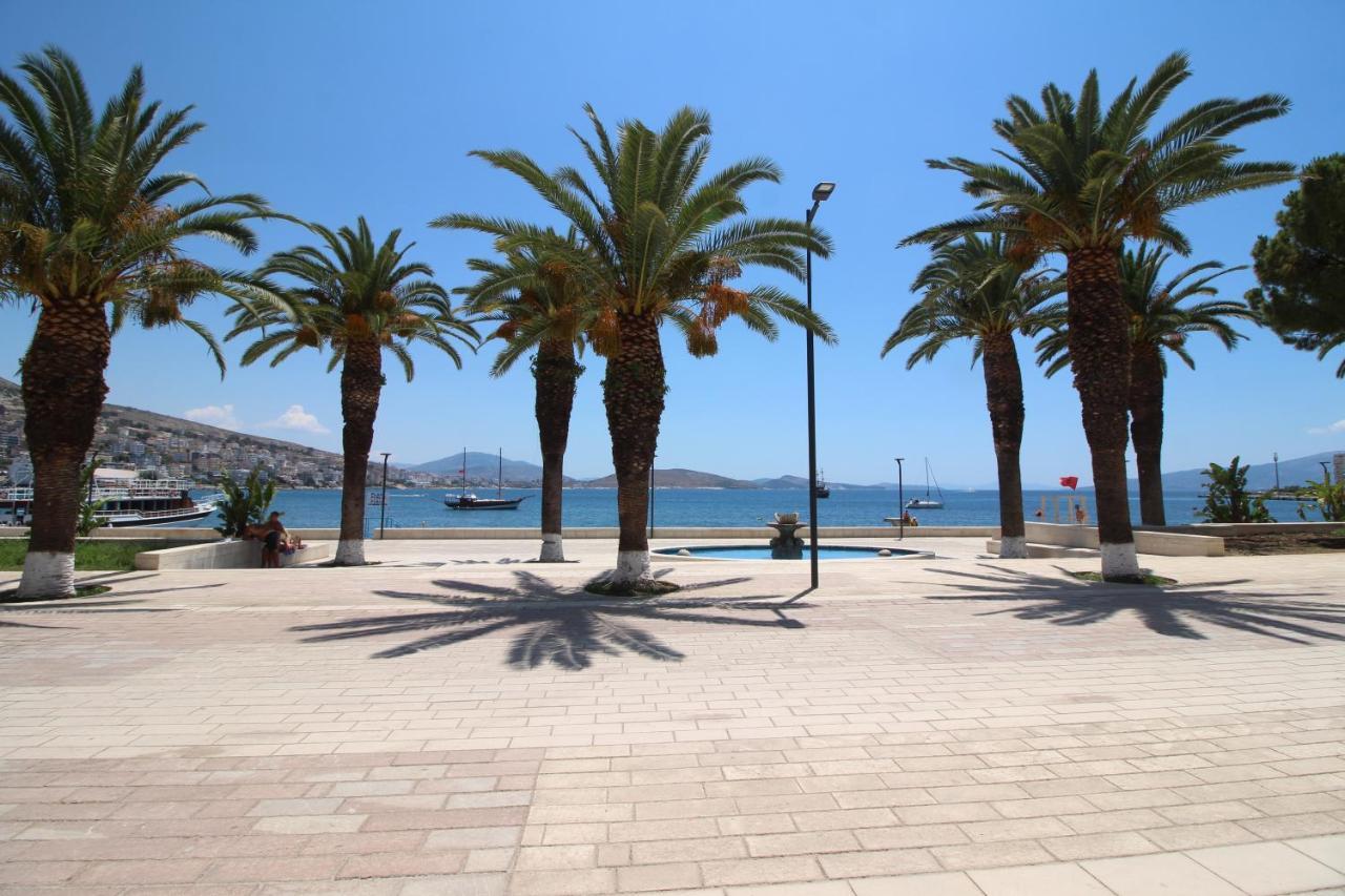 Hotel Ari Sarandë Esterno foto