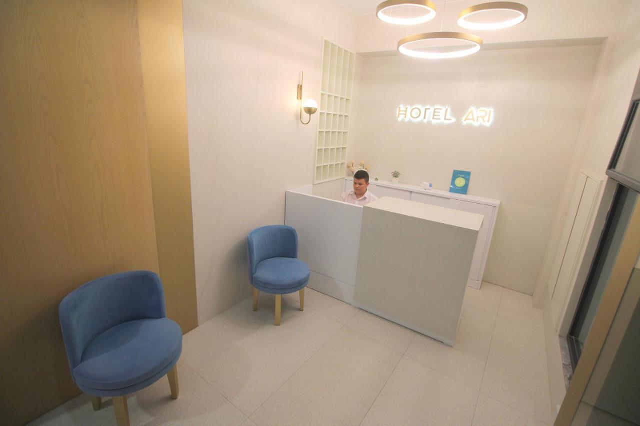 Hotel Ari Sarandë Esterno foto