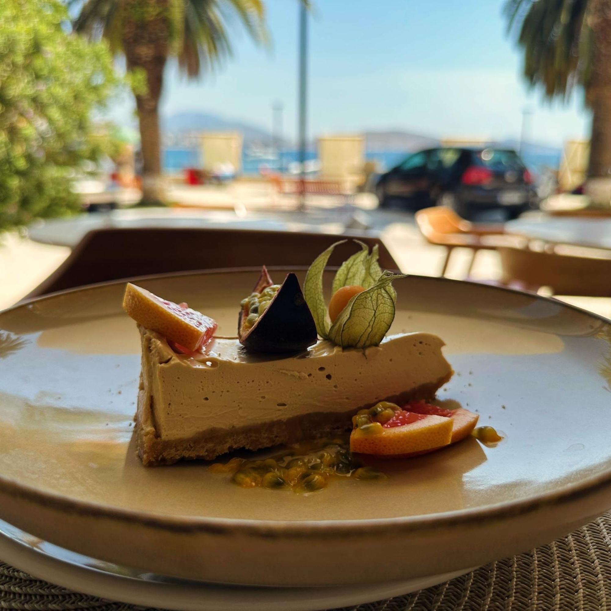 Hotel Ari Sarandë Esterno foto