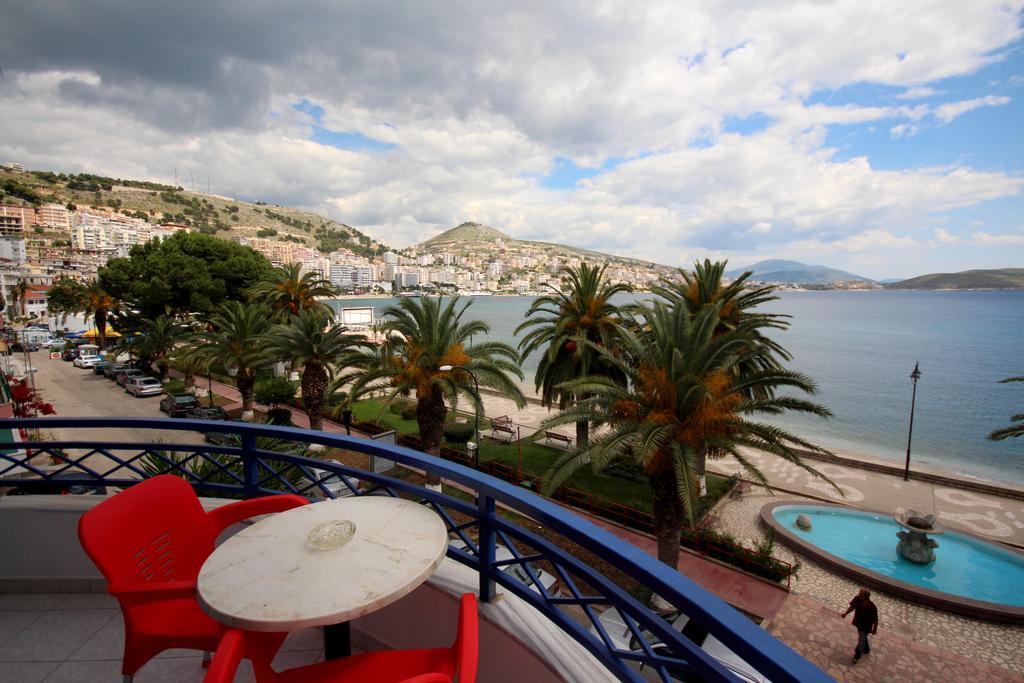 Hotel Ari Sarandë Esterno foto