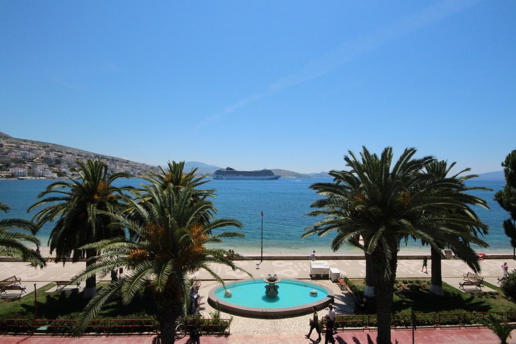 Hotel Ari Sarandë Esterno foto