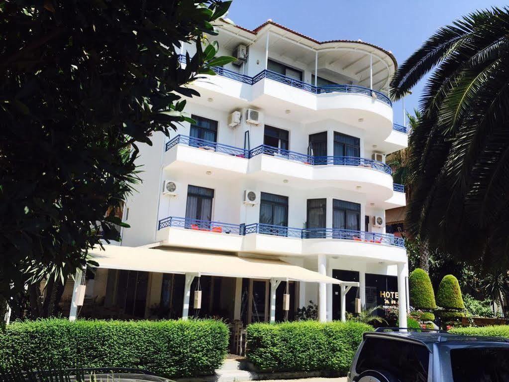Hotel Ari Sarandë Esterno foto